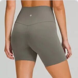 Grey lululemon bike shorts!